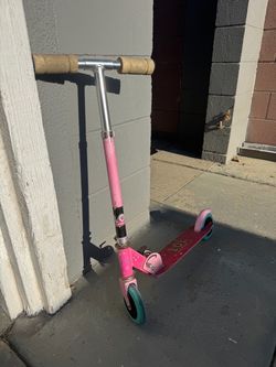 L.O.L Doll Scooter