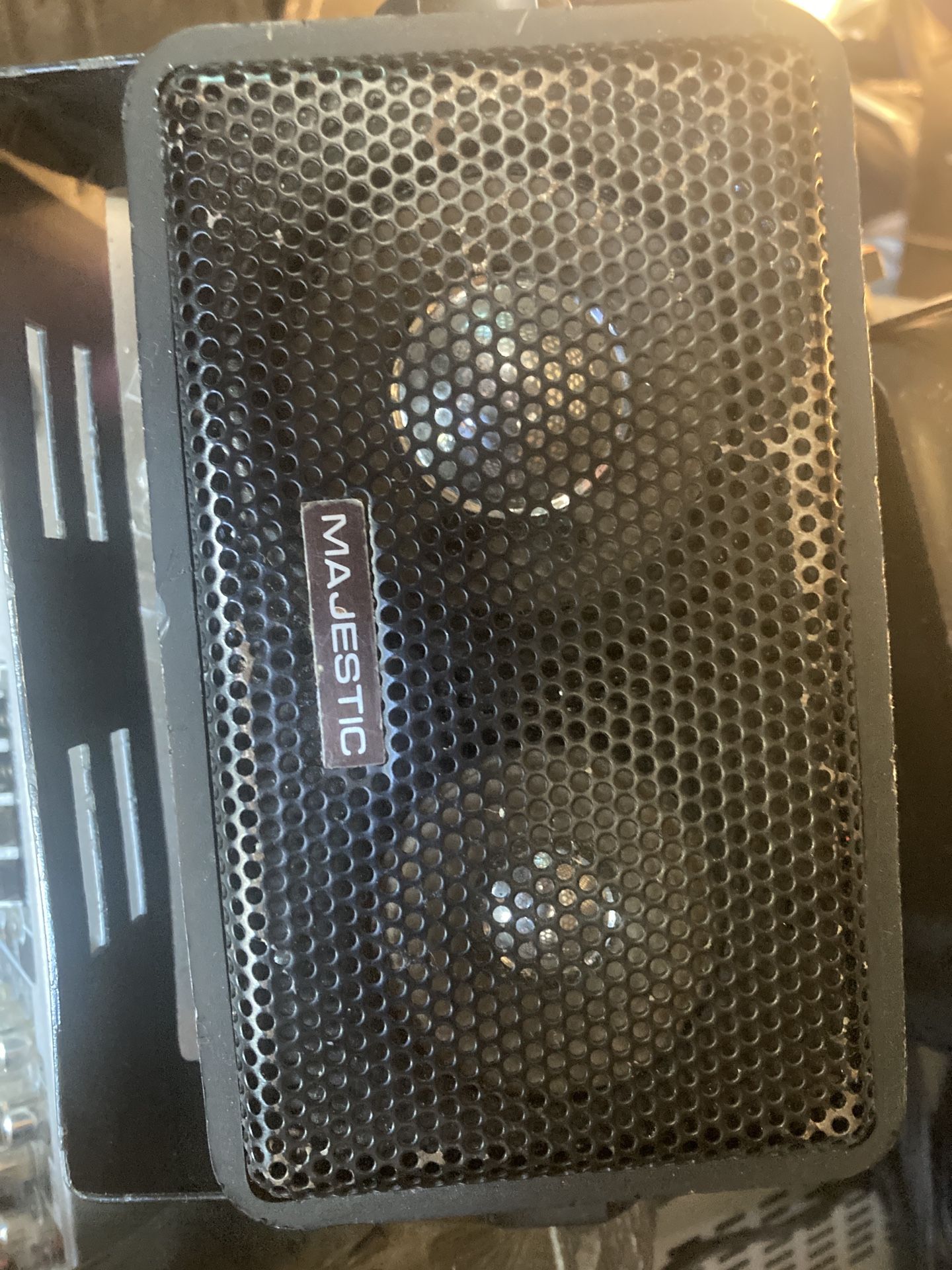 Majestic Pair Of 2 Way Indoor Outdoor Speakers