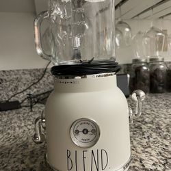 Rae Dunn Blender