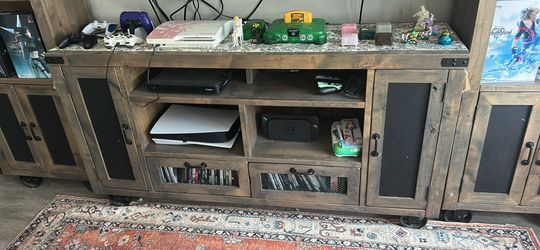 Entertainment console set