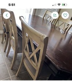 TAble And 6 Chairs .