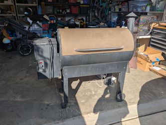 Traeger Elite 34 Grill/Smoker