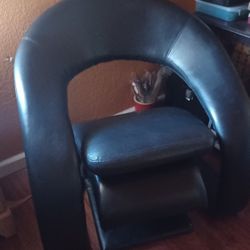 Chair With Ottoman