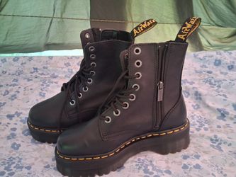Dr. Martens Jadon III Pisa Leather Platform Women Boots