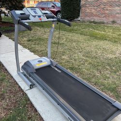 Nautilus Treadmill 350 Lbs WL Sp15 