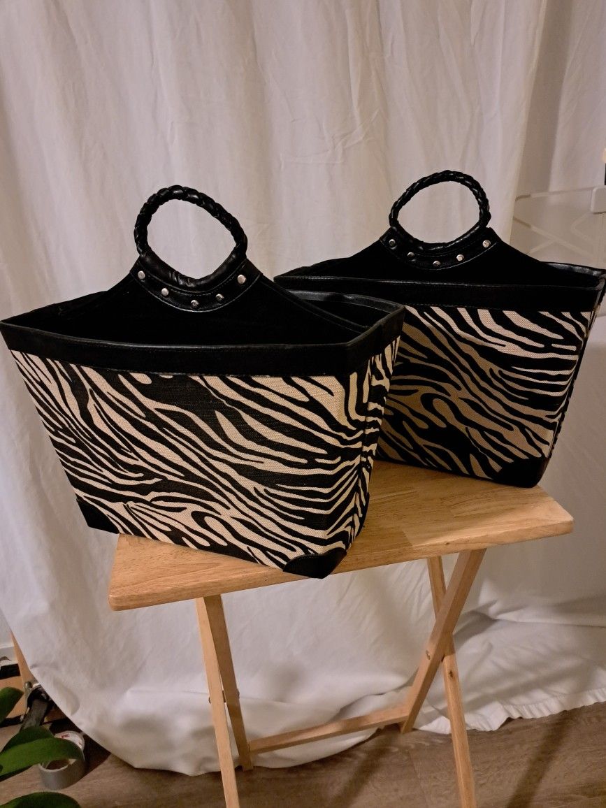 Zebra magazine holder.