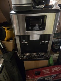 Frigidaire Portable Ice Maker Solid Or Crushed,.