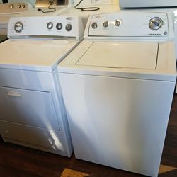 Whirlpool Washer And Gas Dryer Set