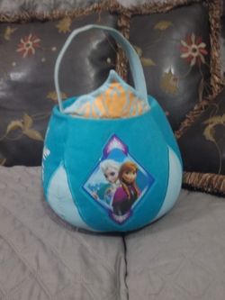A Elsa Basket