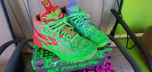 Ninja Turtles Boy Basketball Shoes. Size 5
