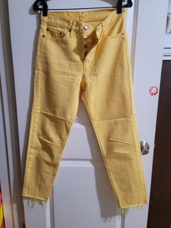 Levi's size 30 yellow jeans
