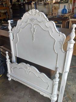 Twin bed