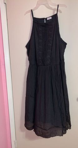 Knee length black Avenue dress