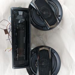 Kenwood
Kenwood KDC-162U CD Receiver with Front USB and Aux Inputs