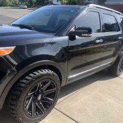 2015 Ford Explorer-- Ready To SELL --