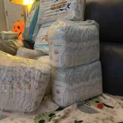 Size 1 Diapers $20///200+Diapers