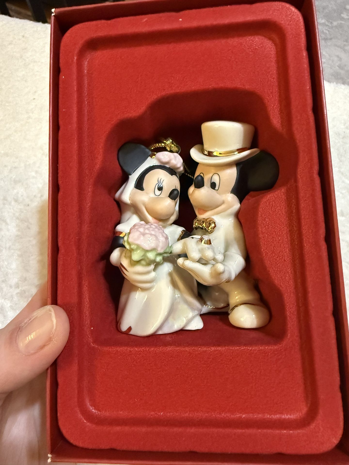 Lenox Minnie's Dream Wedding Porcelain Christmas Disney Showcase Collection