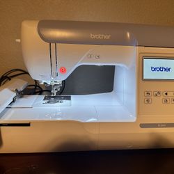 Brother PE 800 Embroidery with multiple hoop attachments and thread