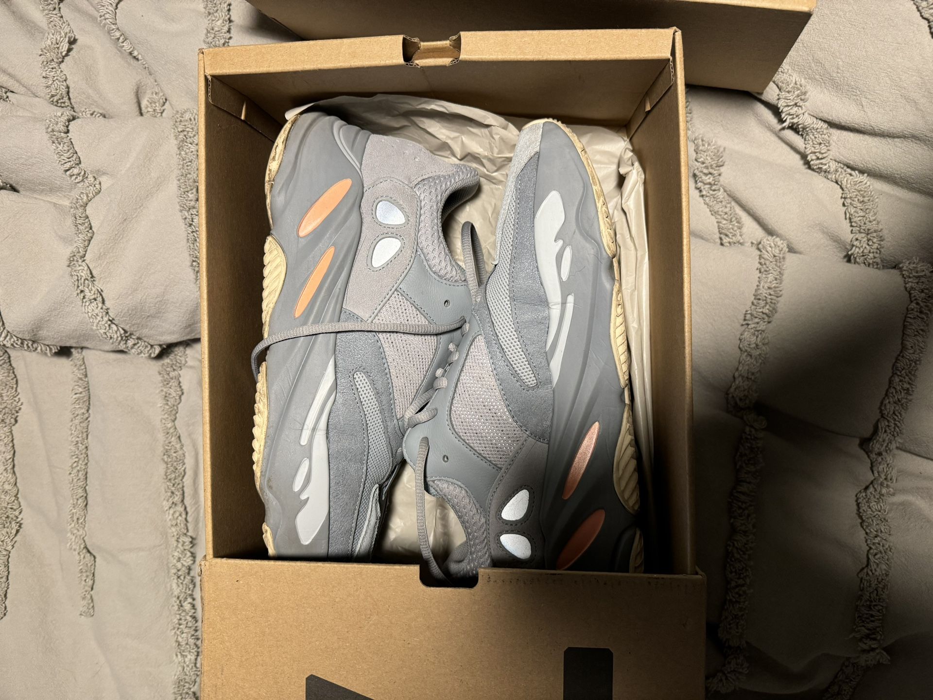 Selling Shoe Collection Yeezy/Jordans Etc
