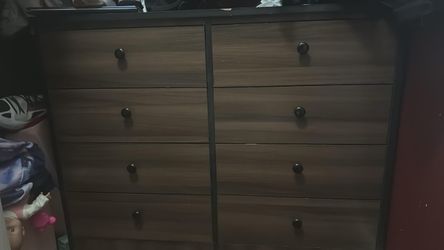 8 drawers dresser