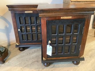 Nightstands/end tables