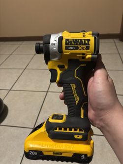 DEWALT 20- Volt maximum XR lithium ion cordless brushless 1/4 In