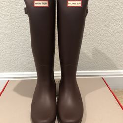 Hunter Original Rain Boots (TALL) - Women’s Size 6 - Burgundy (Box included)