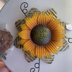 SUNFLOWER WALL DECORATION 