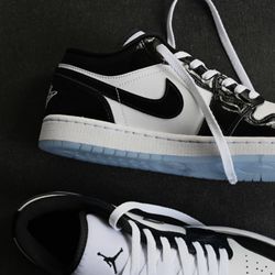 Shoes: Jordan 1 Low SE Concord