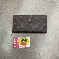 Louis Vuitton Wallet 