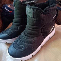 Boys Nike shoes