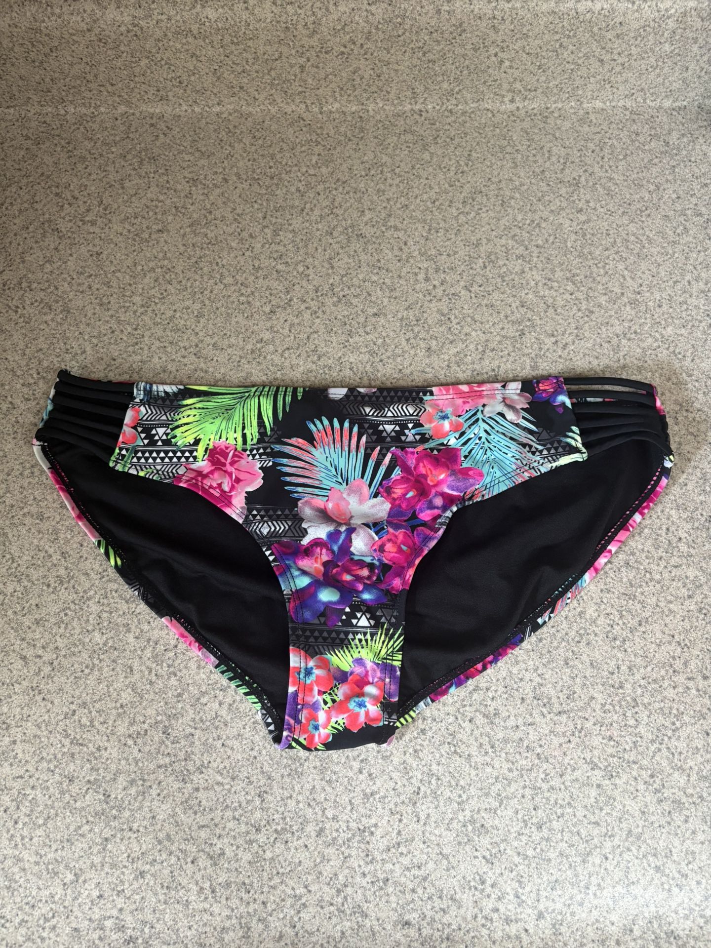 OP Floral & Tribal Print Bikini Bottoms – Size Large (11-13)