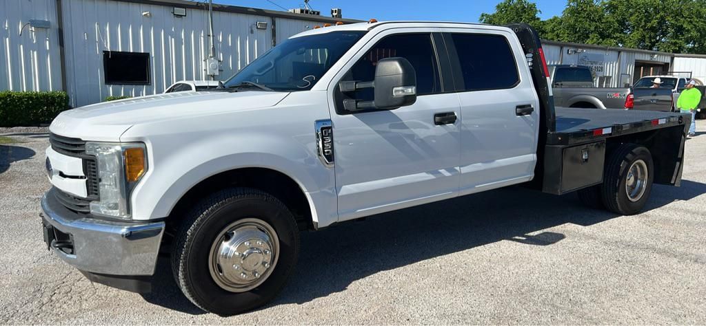2017 Ford F-350 Chassis