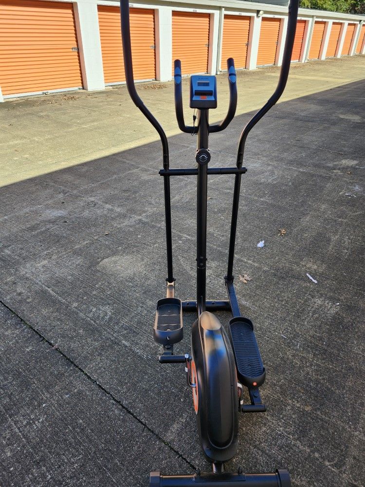 Maxkare Elliptical Machine
