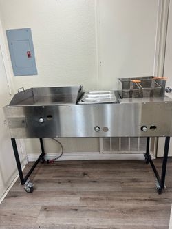 Grill/warmer/double deep fryer