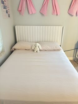 WHITE CLOTH FULL BED