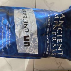 Ancient Minerals Magnesium Bath Flakes, 8 lbs, Natural Salt Soak for Wellness