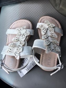 Girls butterfly sandals, nwt, size 5, childrens place