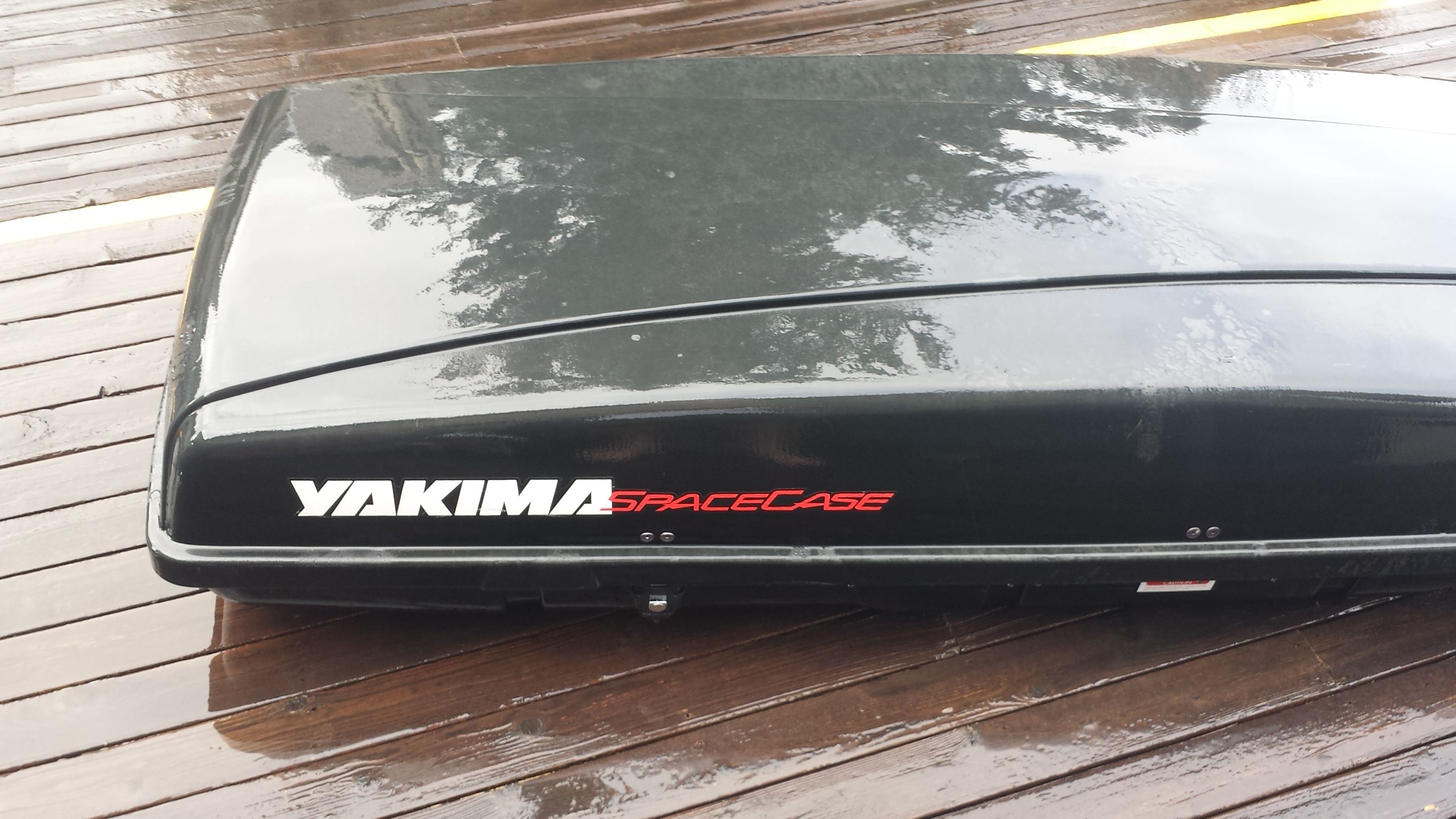 YAKIMA SPACECASE Roof Top Cargo Carrier Rack Black Ski Christmas Paddles