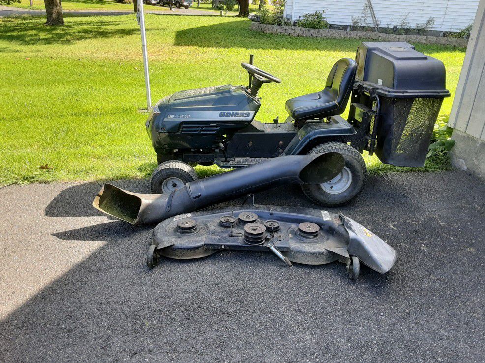 Running Mower 46 Inch Deck With Complete Bagger