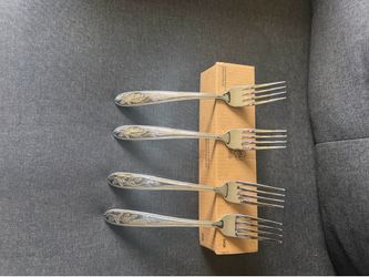 Juego de tenedores cubiertos cucharas y tenedores