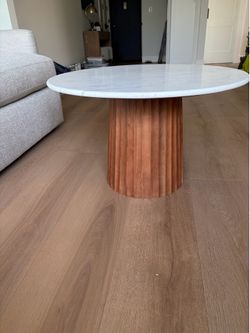 28 round coffee table