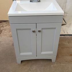 24”bathroom cabinet