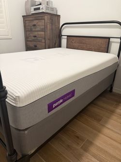 Full Size Hybrid Purple 2 Mattress with Box Spring