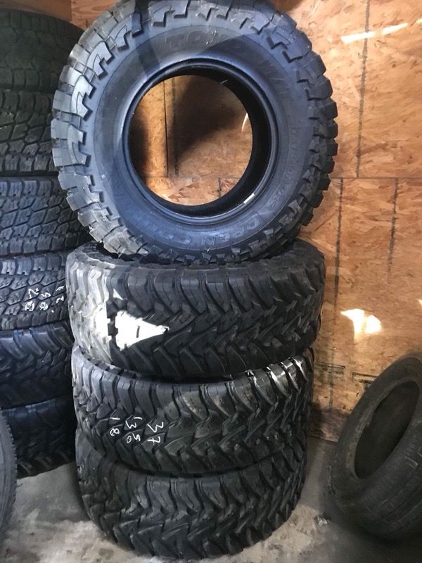 37x13.50x18 Toyo Open Country M/T