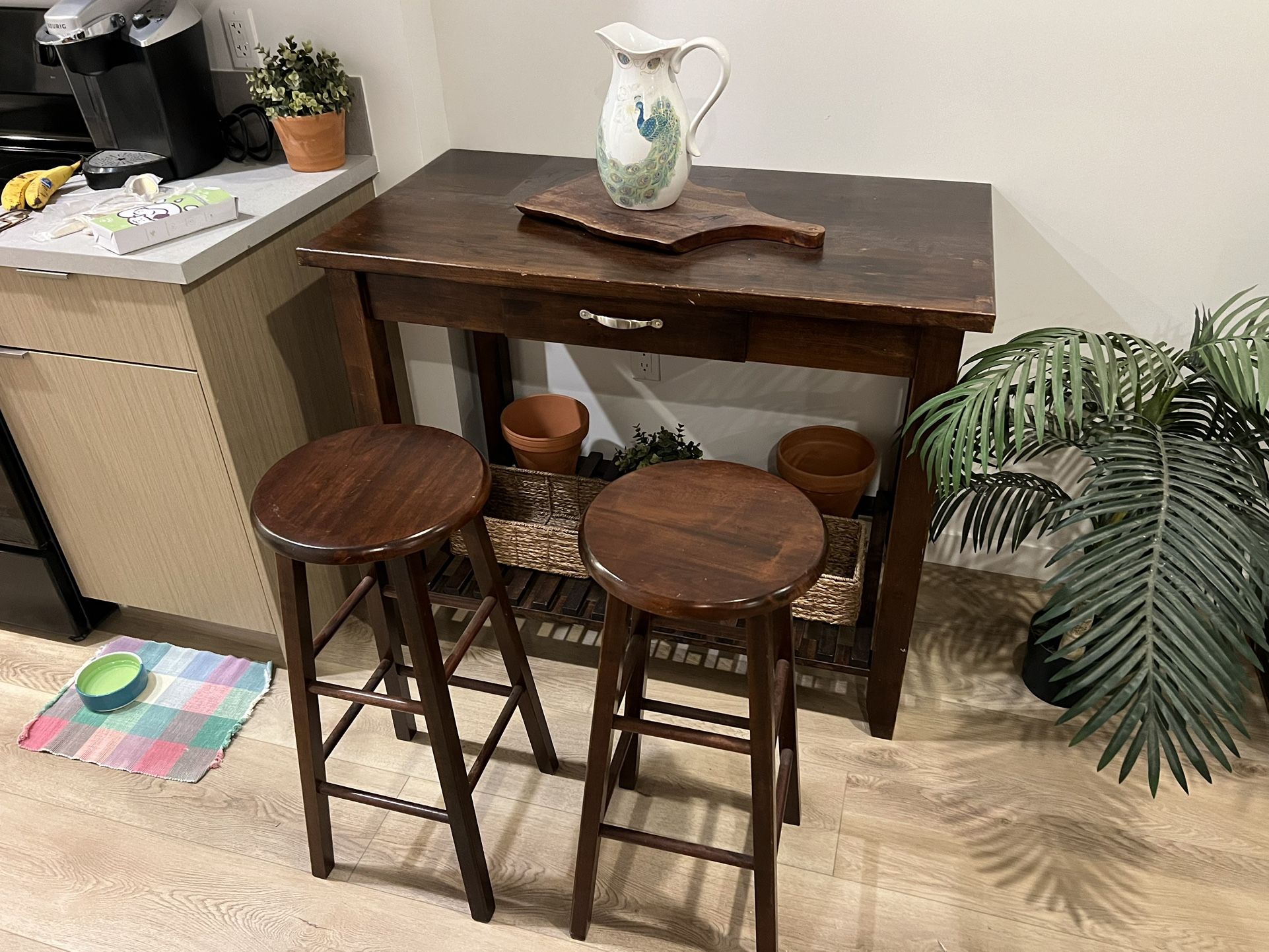 Kitchen Island Table And Bar Stool Chairs