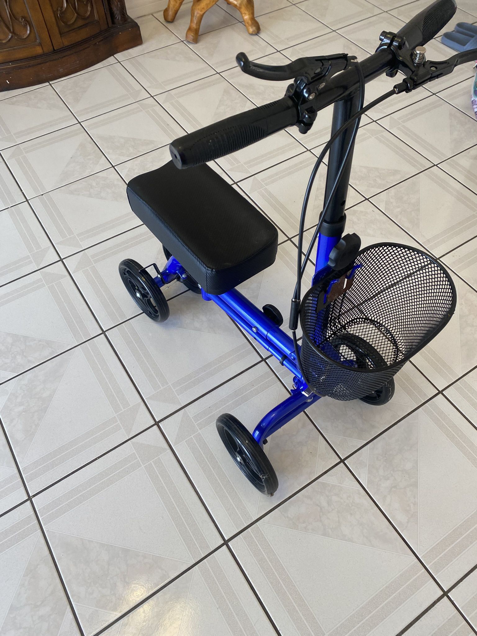 Knee Scooter