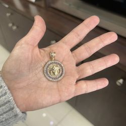 Pendant Charm Yellow Gold 10k. Head