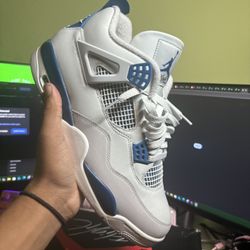 Jordan 4 Military Blue