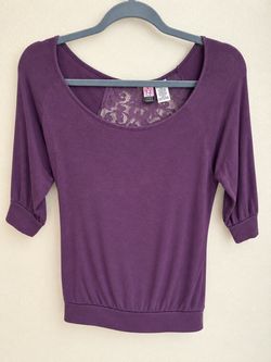 Love on a Hanger Purple Lace Back Top – Size Small